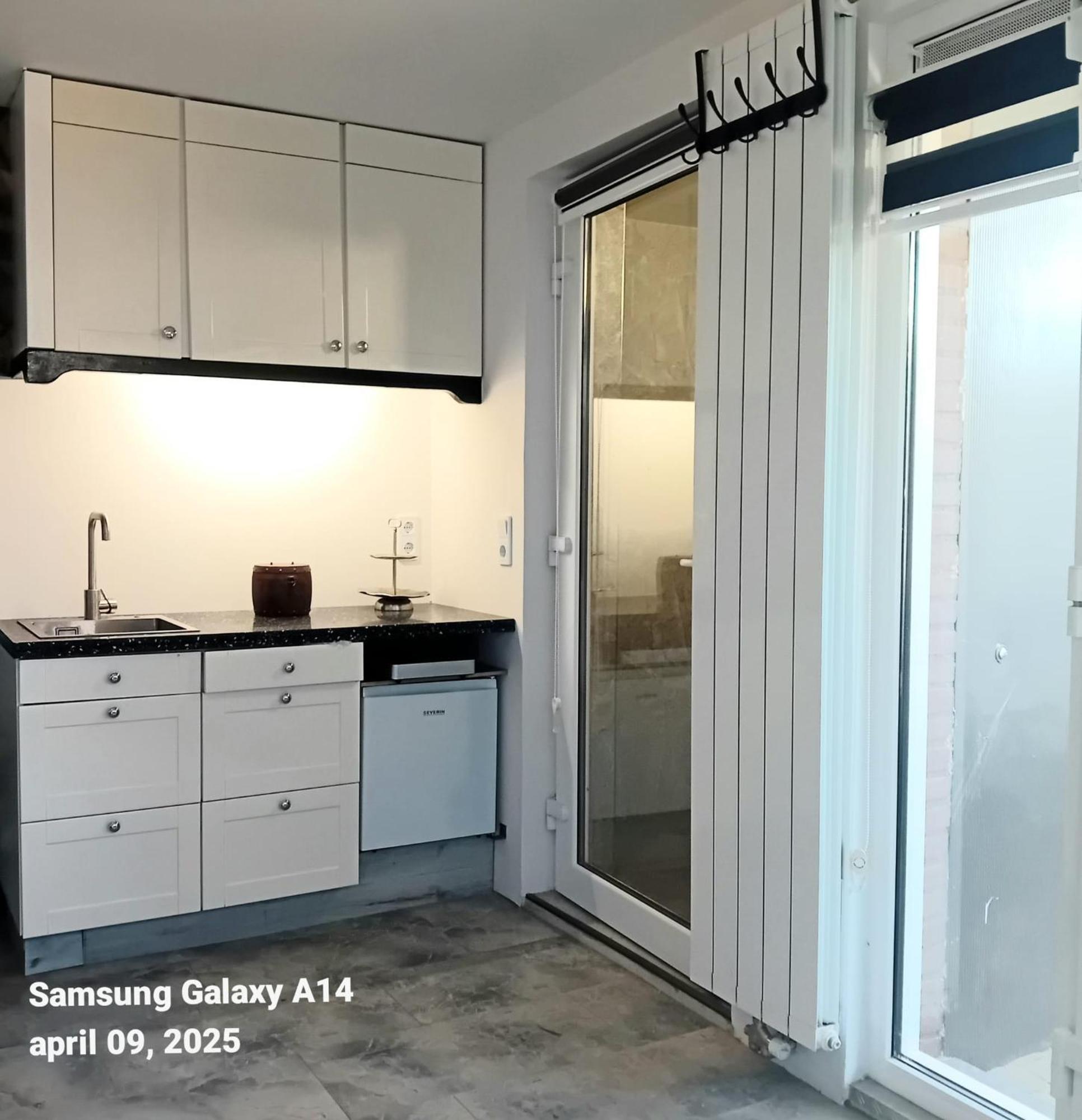 Waterland Apartment Ooltgensplaat Bagian luar foto